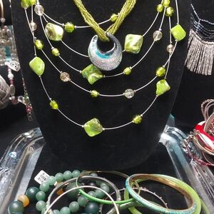 Succulent Greens Prem. Boutique-Quality Necklaces w/ Glass/Stone/Metal Bracelets